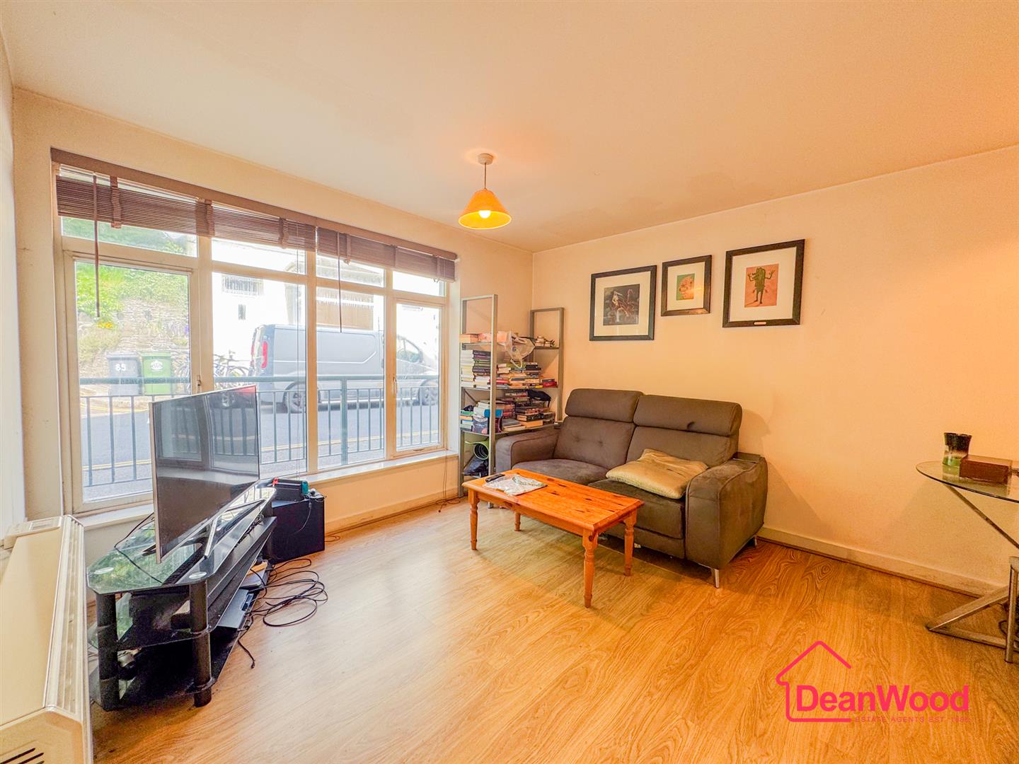 20 Spectrum Apartments, Central Promenade, Douglas