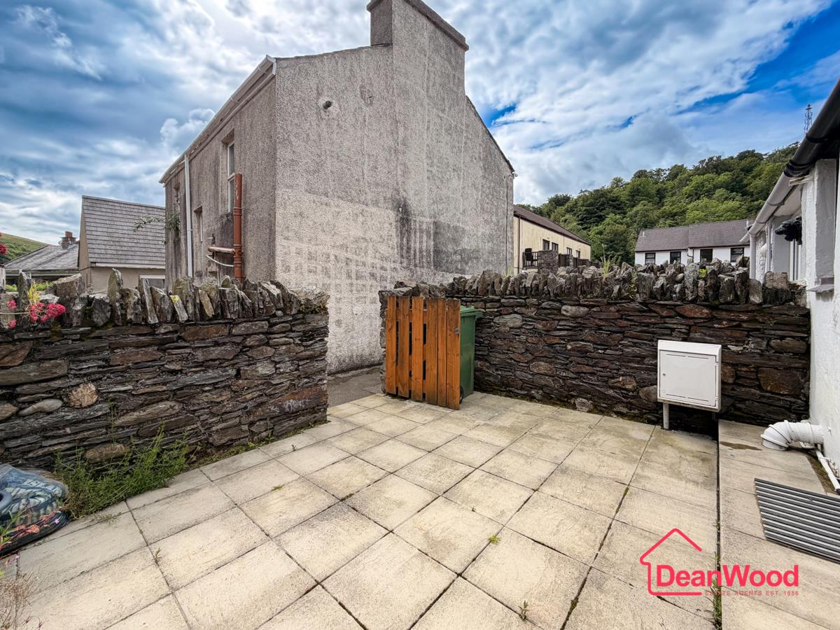 2 Chapel Terrace, Glen Road, Laxey