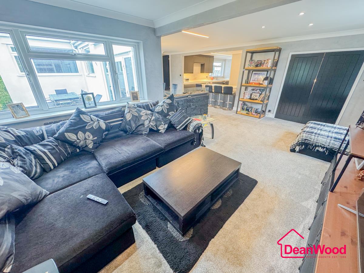 2 Bed, 1 Bath Property For Sale in Rheast Mooar Avenue, Ramsey, IM8
