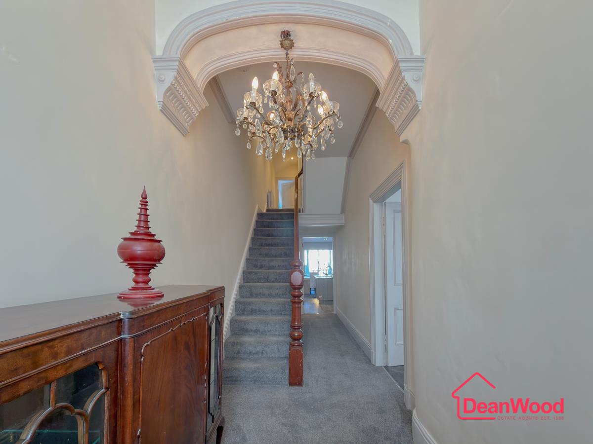 14 Queens Avenue, Douglas