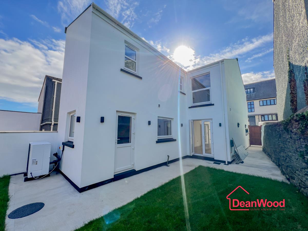 5a Falcon Cliff Terrace, Douglas, Isle Of Man