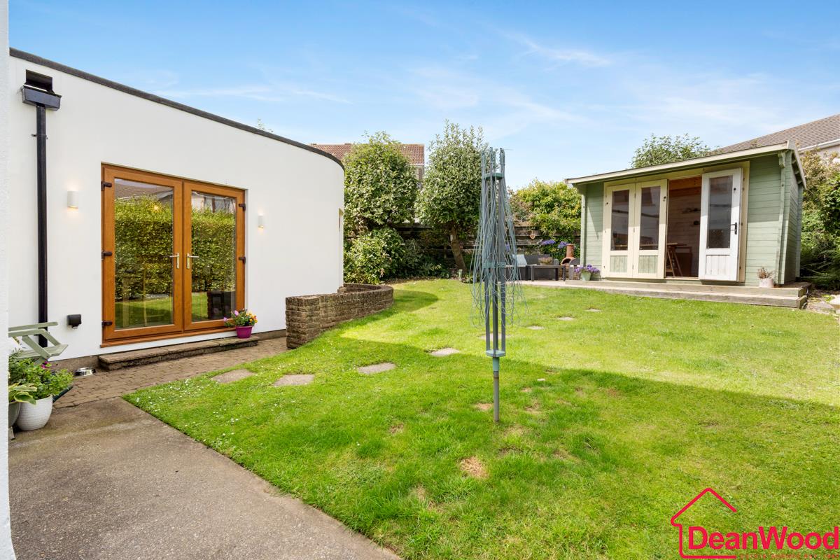 28, Pinehurst Avenue, Saddlestone, Douglas