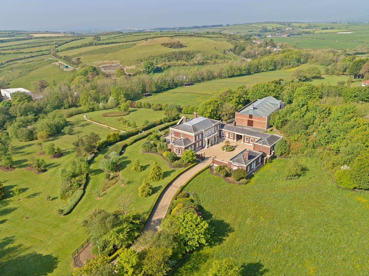 Ballarioghyn House, Ballavale Road, Santon, Isle of Man
