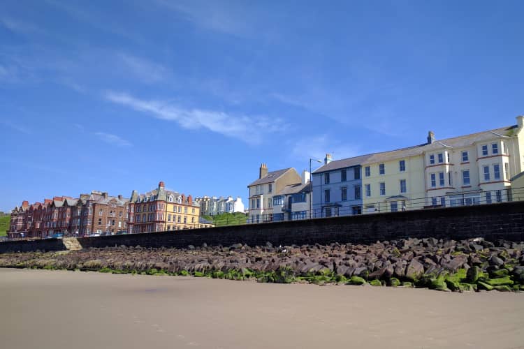 let your property in isle of man