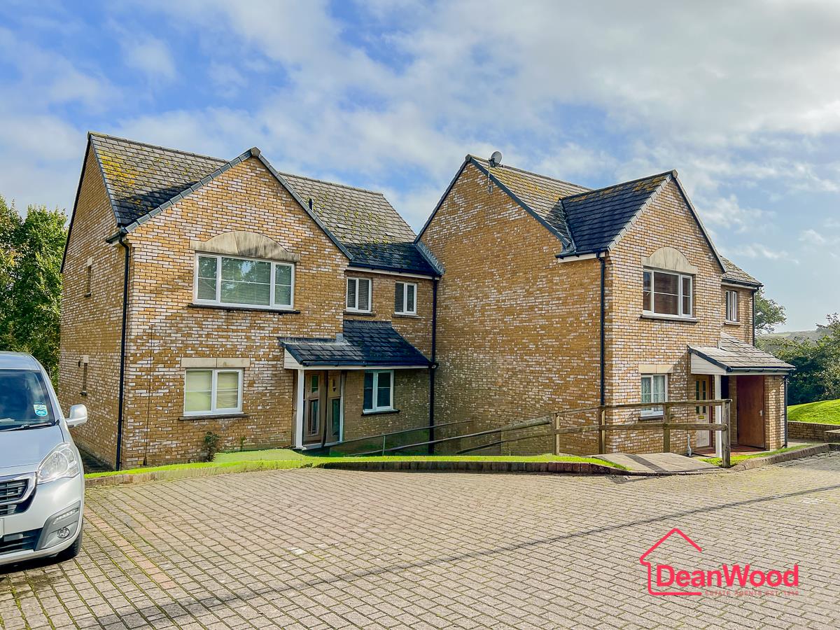 8 Sycamore Grove, Douglas, Isle of Man
